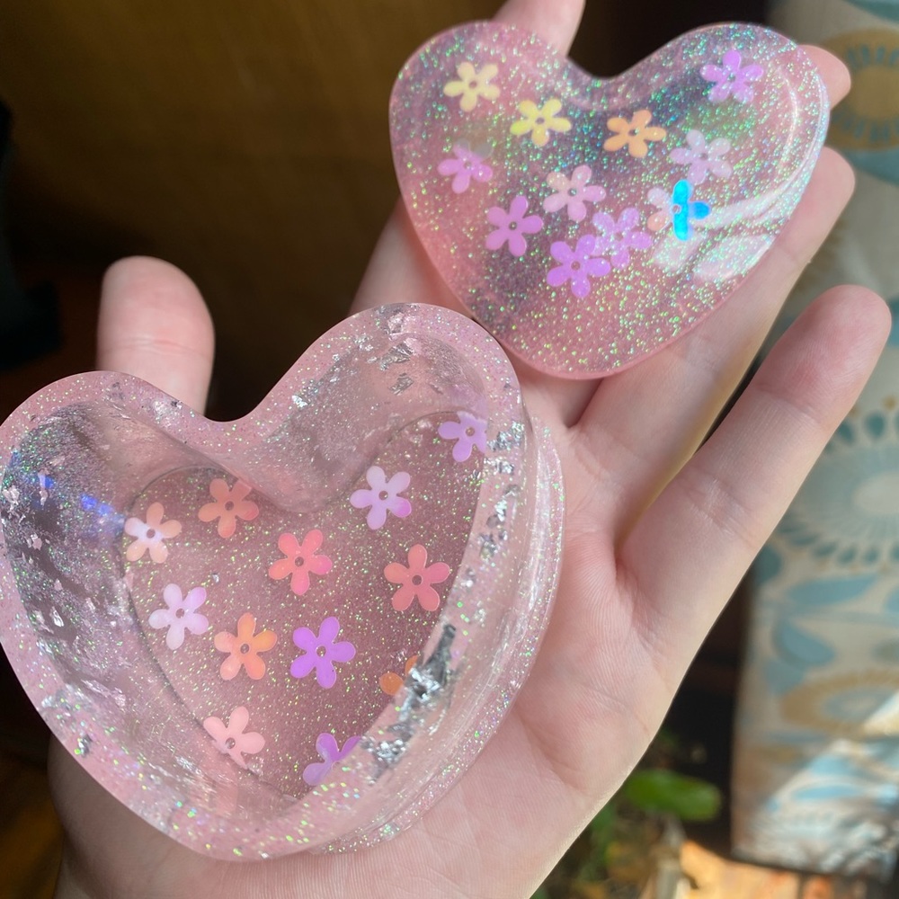 Babypink small handmade heart resin dish